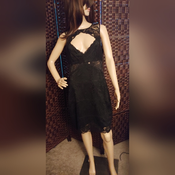 GUESS Women's black cocktail dress - Picture 2 of 8